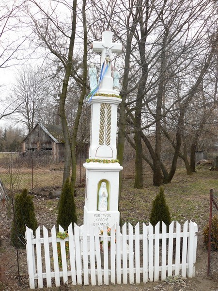 nedezow_figura_przy_mlynie_pod_twoie_obrone_uciekam_sie_19 (Kopiowanie)