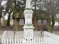 nedezow_figura_na_krzyzowce_za_szkola_boze_blogoslaw_miesz (Kopiowanie)